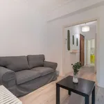 Rent a room of 120 m² in madrid