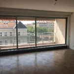 Appartement de 8272 m² avec 3 chambre(s) en location à LYON