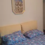 Rent a room in genoa