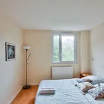 Appartement de 110 m² avec 7 chambre(s) en location à Évry-Courcouronnes