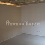 Affitto 3 camera appartamento di 90 m² in Lanciano