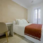 Rent a room of 87 m² in Madrid