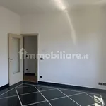 Affitto 4 camera appartamento di 90 m² in Genoa