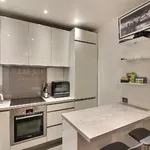 Appartement de 740 m² avec 2 chambre(s) en location à Paris