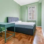 Rent 2 bedroom apartment of 51 m² in Milano