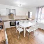 Rent 6 bedroom house in Leeds