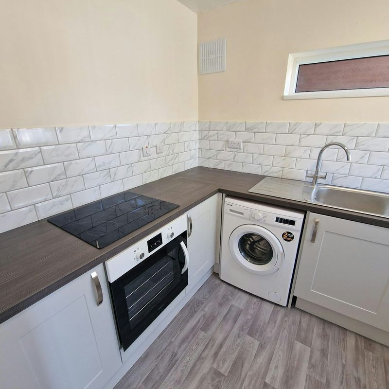 Flat to rent on 154-158 Bridle Lane Sutton Coldfield,  B74 Streetly