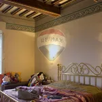 Rent 4 bedroom house of 76 m² in Carmignano