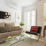 Rent 1 bedroom apartment of 646 m² in Seville