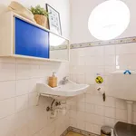 Rent a room in lisbon