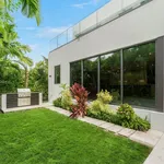 Rent 5 bedroom house of 299 m² in Miami Beach