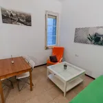 Rent 6 bedroom apartment in Barcelona