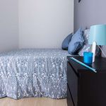 Rent a room in Milan