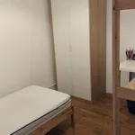 Rent a room of 100 m² in Lisboa