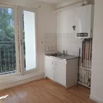 Appartement de 646 m² avec 3 chambre(s) en location à Saint-Étienne