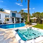 Rent 5 bedroom house of 1450 m² in Marbella