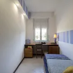 Rent 3 bedroom apartment in Milan