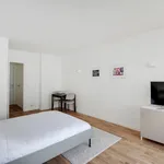 Rent 2 bedroom apartment of 29 m² in Paris