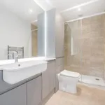 Rent 5 bedroom apartment in Surrey Heath