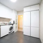 Rent a room of 170 m² in madrid