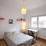 Rent 6 bedroom apartment in Barcelona