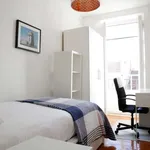 Rent a room of 170 m² in lisbon