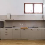 Rent 5 bedroom apartment of 140 m² in bologna