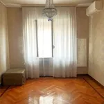 Rent 4 bedroom apartment of 150 m² in Milan