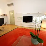 Rent 2 bedroom apartment of 72 m² in Düsseldorf