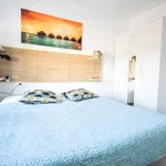 Rent a room of 100 m² in valencia