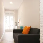 Rent 4 bedroom apartment in Valencia