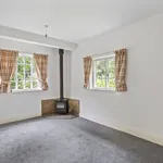 Rent 5 bedroom house in South East England