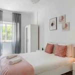 Rent 3 bedroom apartment of 79 m² in Queluz