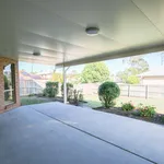 Rent 6 bedroom house in Springfield Lakes