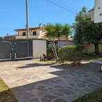 Rent 4 bedroom house of 85 m² in Roma