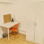 Rent a room of 130 m² in madrid