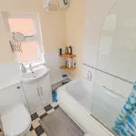 Rent 4 bedroom apartment in West Midlands