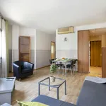 Rent 1 bedroom apartment of 484 m² in Barcelona