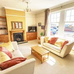 Rent 4 bedroom flat of 98 m² in Felixstowe