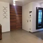 Rent 1 bedroom apartment of 88 m² in Dusseldorf