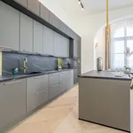 Rent 3 bedroom apartment of 88 m² in Budapest