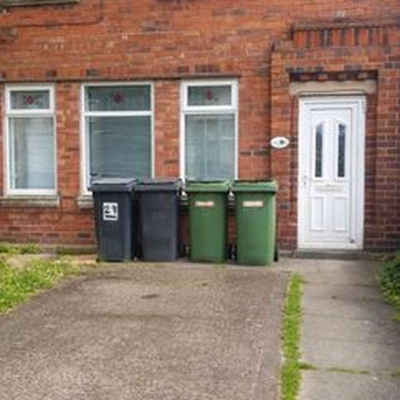 Room to rent in Russell Road, Bilston WV14