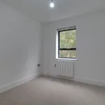 Rent 2 bedroom flat in Aldershot