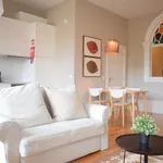 Rent 2 bedroom apartment of 60 m² in Porto