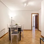 Rent a room of 130 m² in madrid