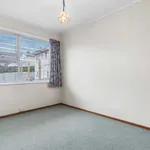 Rent 2 bedroom apartment in Puketāpapa