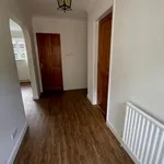 Rent 3 bedroom flat in East Midlands