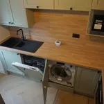 Rent 4 bedroom house in Wales