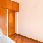 Rent 2 bedroom apartment of 61 m² in lisbon