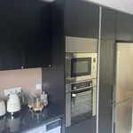 Rent a room of 180 m² in porto